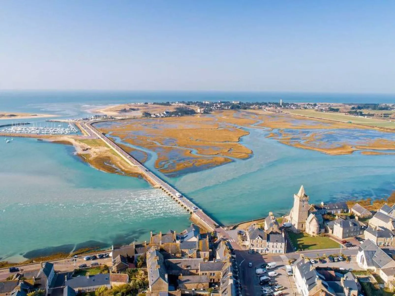 Charmantes Steinhaus in der Nähe des Meeres-Outside