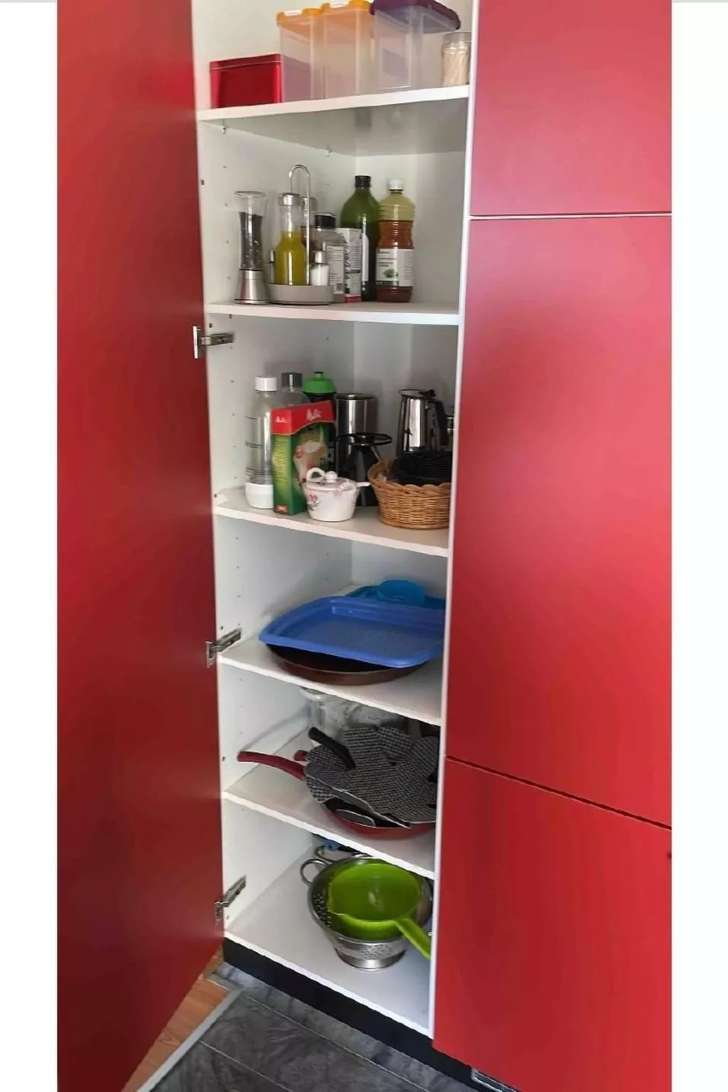 Monte Campell Dasura-Drinnen