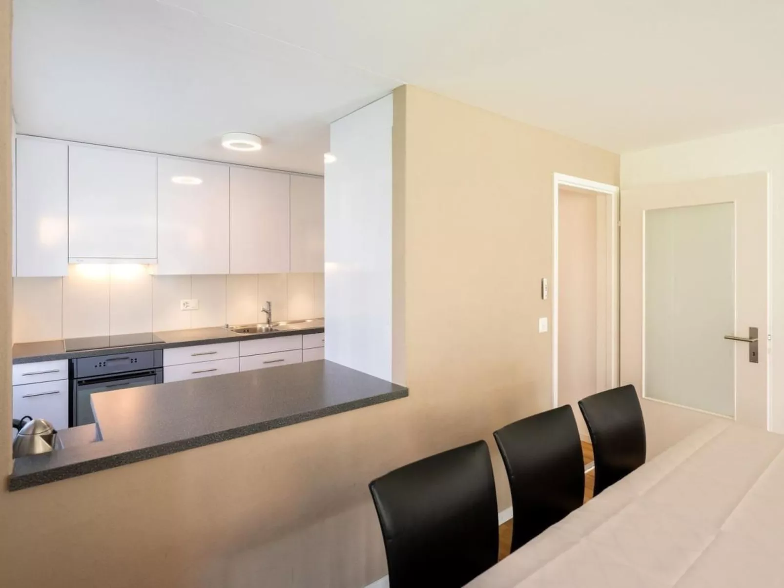 Familienfreundliche Wohnung mit 90 m² im 1. Stock-Image-tags.info