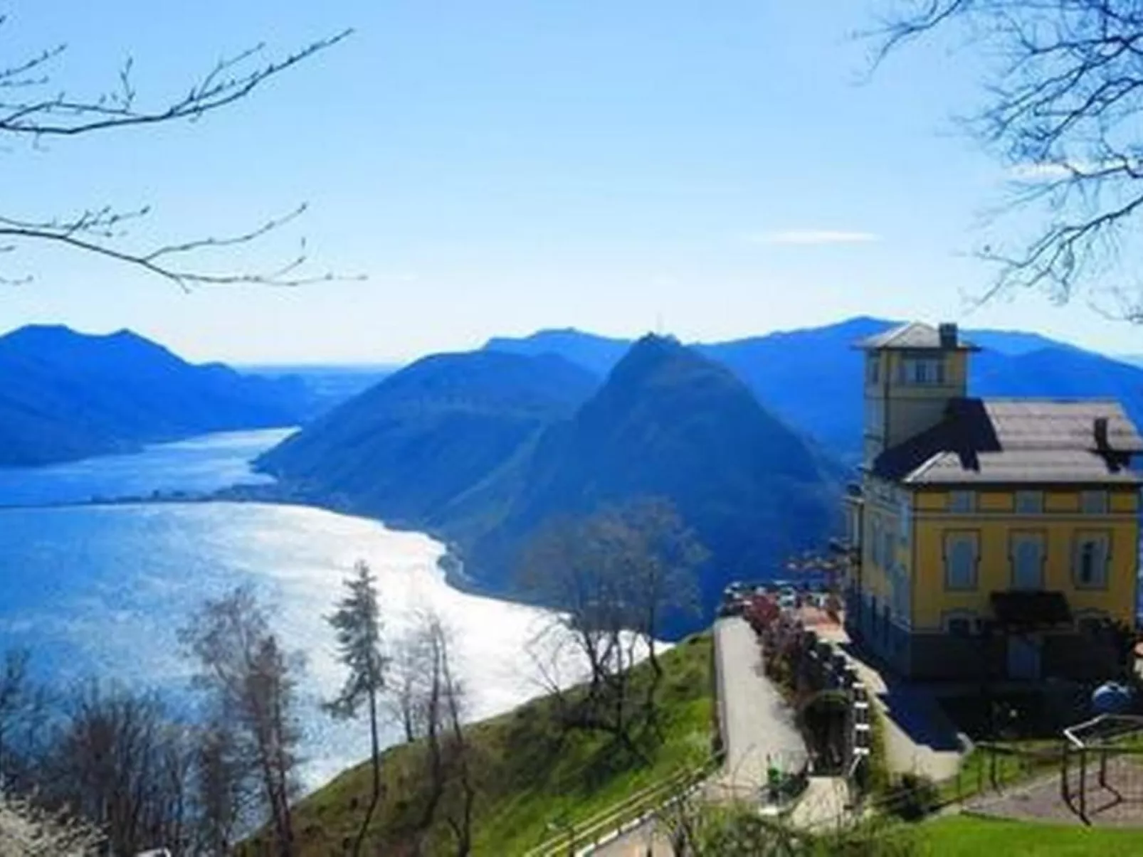 Exklusives Apartment, am Luganersee, mit Außenpool-Outside