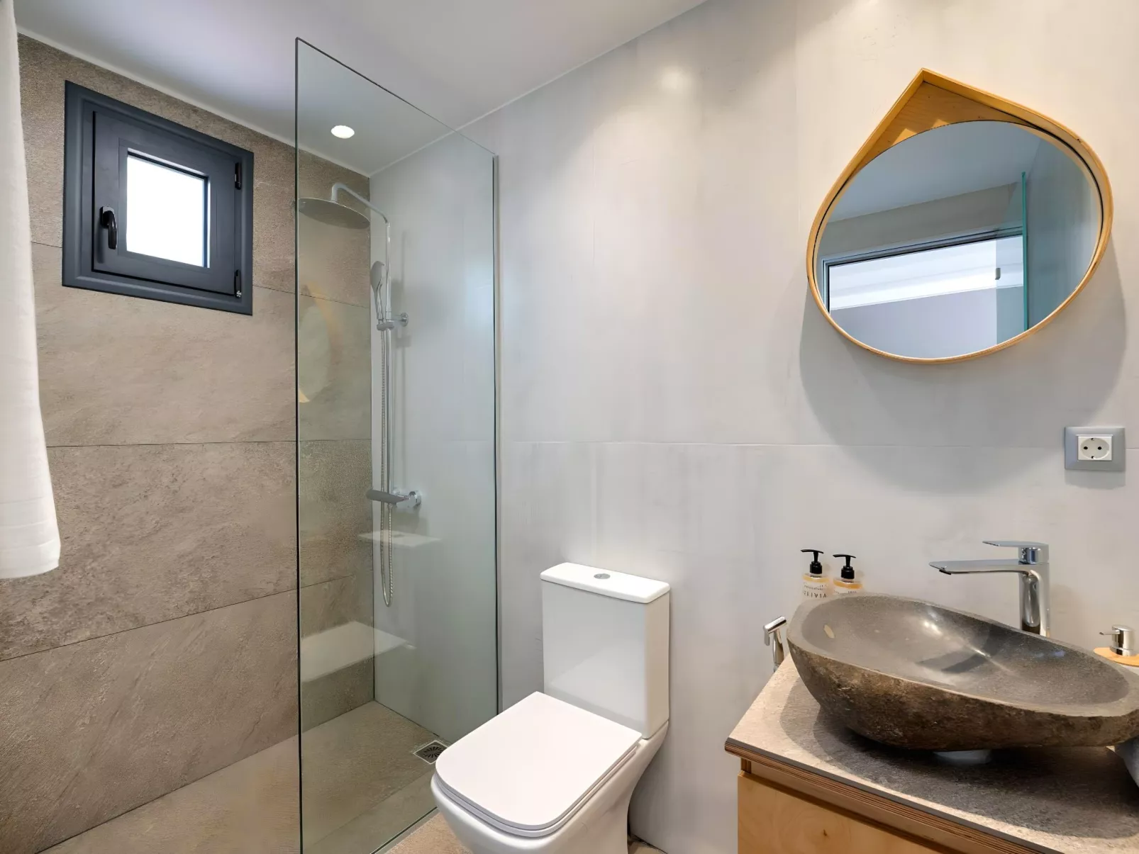 Canes Maxima Suite Privater Pool-Dedans