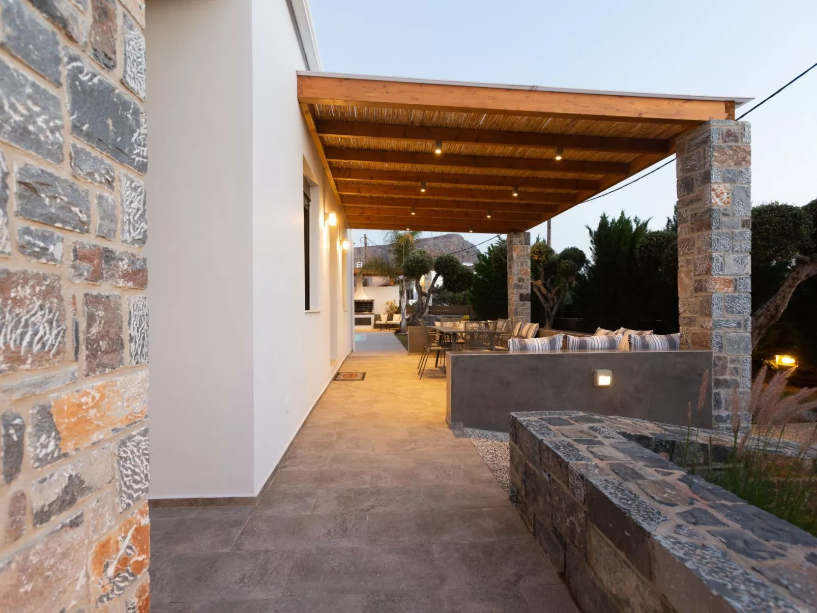 Villa Stavelia mit privatem Pool-Outside