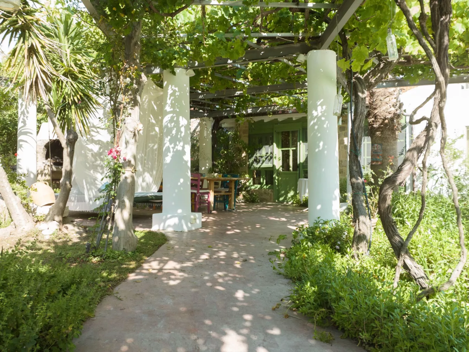 Hütte mit eigenem Garten und Grill-Image-tags.info