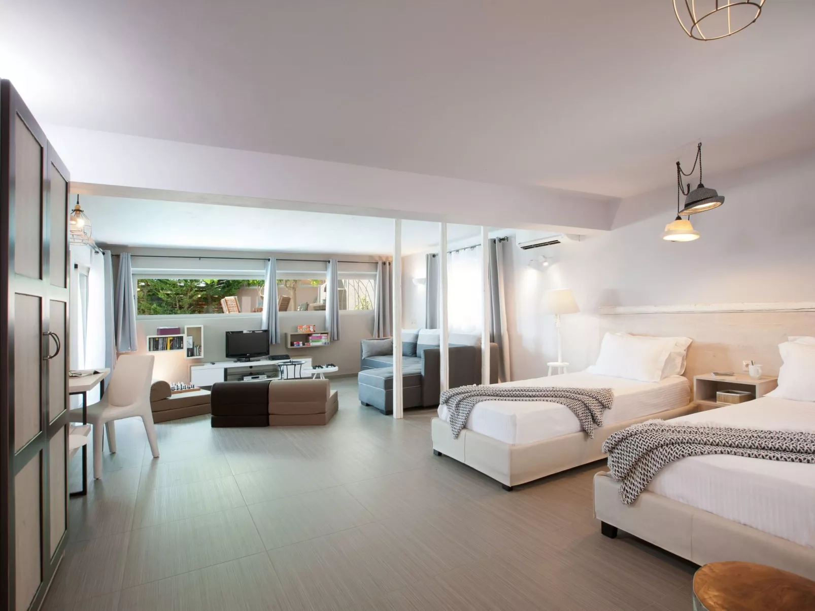 Herrliche Villa mit schönem Pool, Terrasse und Meerblick-Image-tags.info