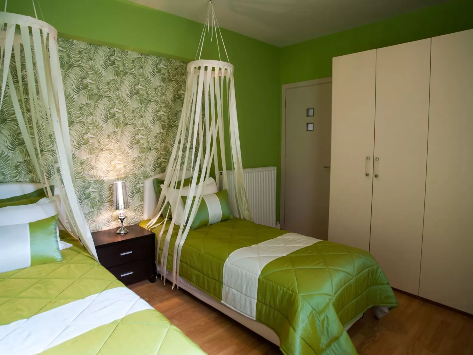 Villa mit Pool, Spielplatz, Pingpong und Grillplatz-Inside