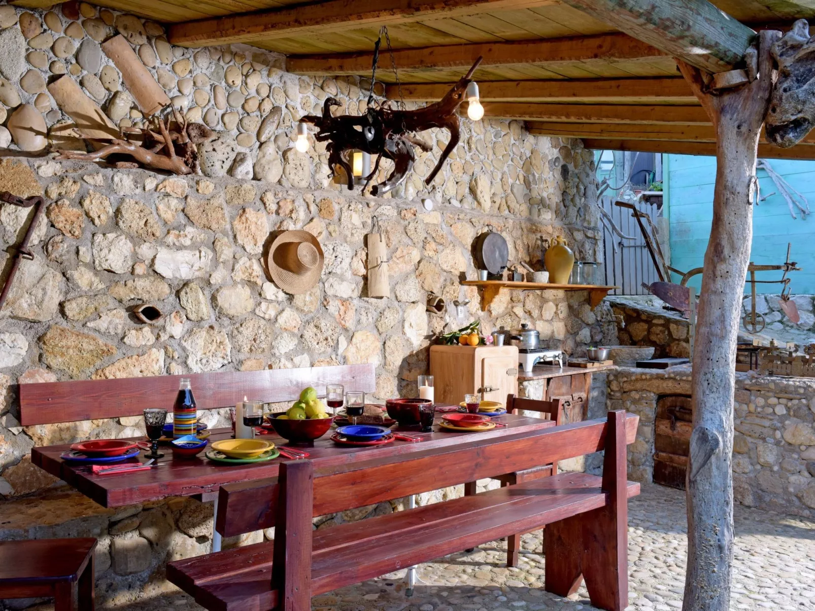 Charmantes Steinhaus in Agios Matheos-Inside