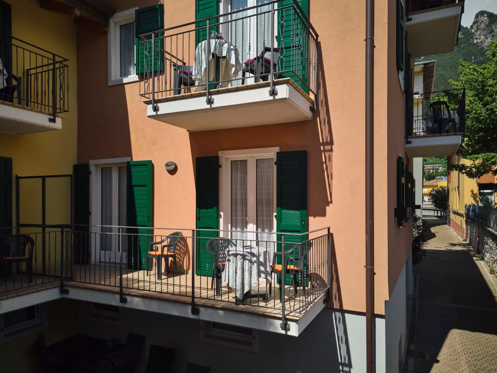 Familienwohnung mit Balkon BV2-Draußen