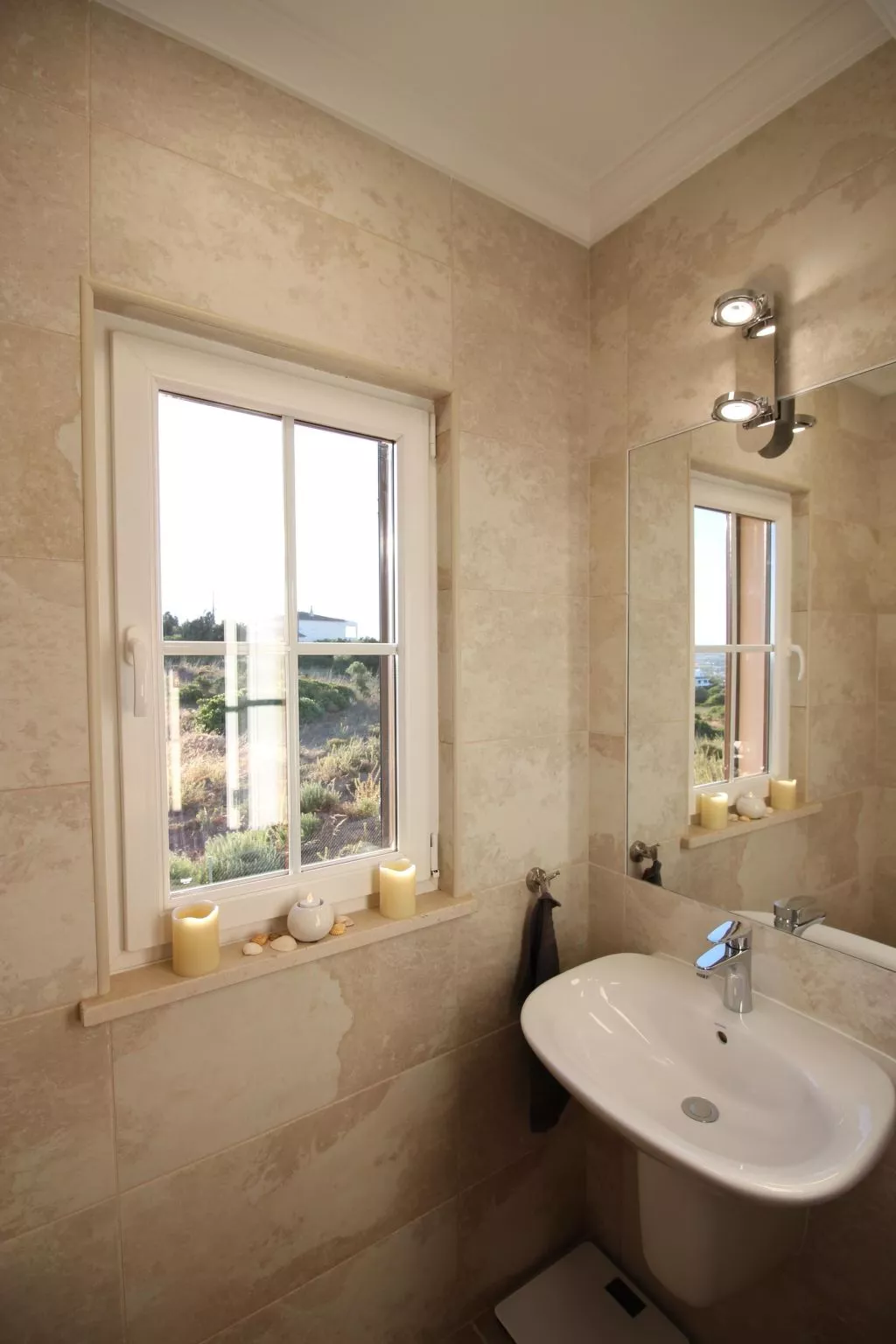 Vila Marques da Luz-Dedans