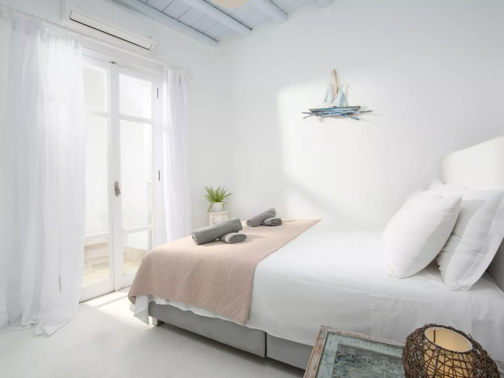 SUPERB BEACH ACCESS LUXURY SEA VILLA POOL by Calypso Sunset-Inside