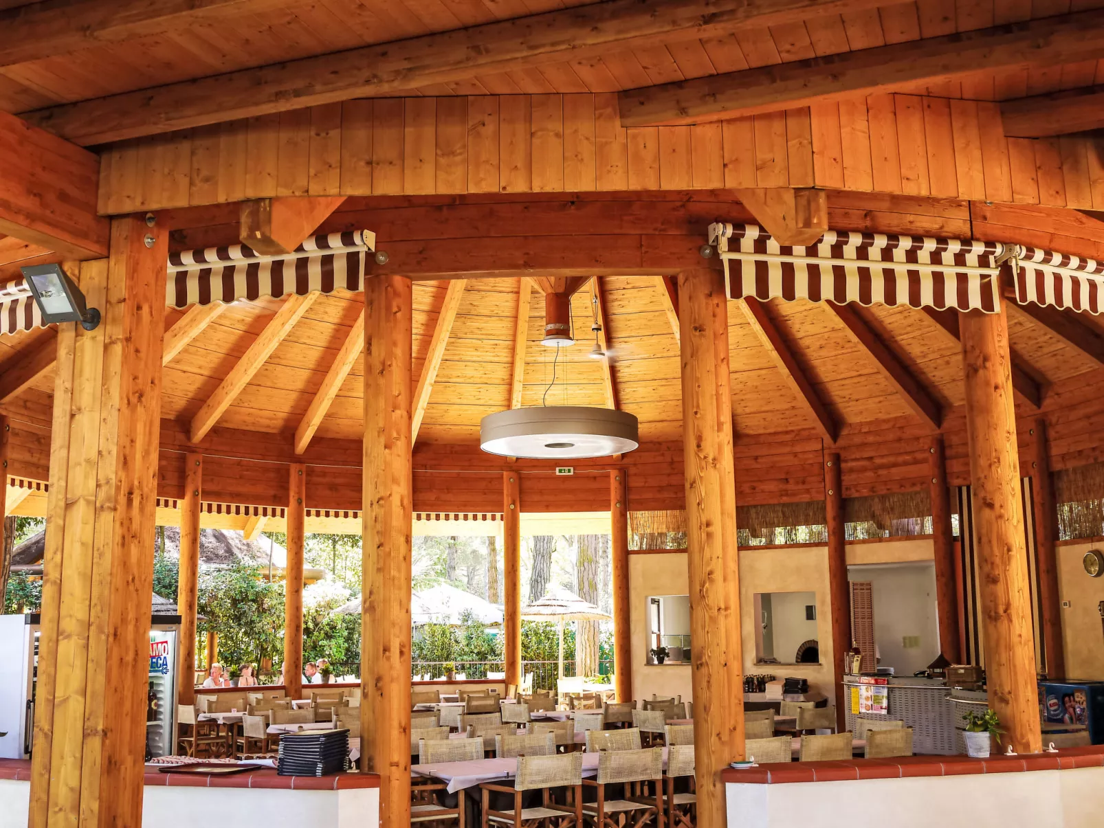 Mare e Pineta-Drinnen