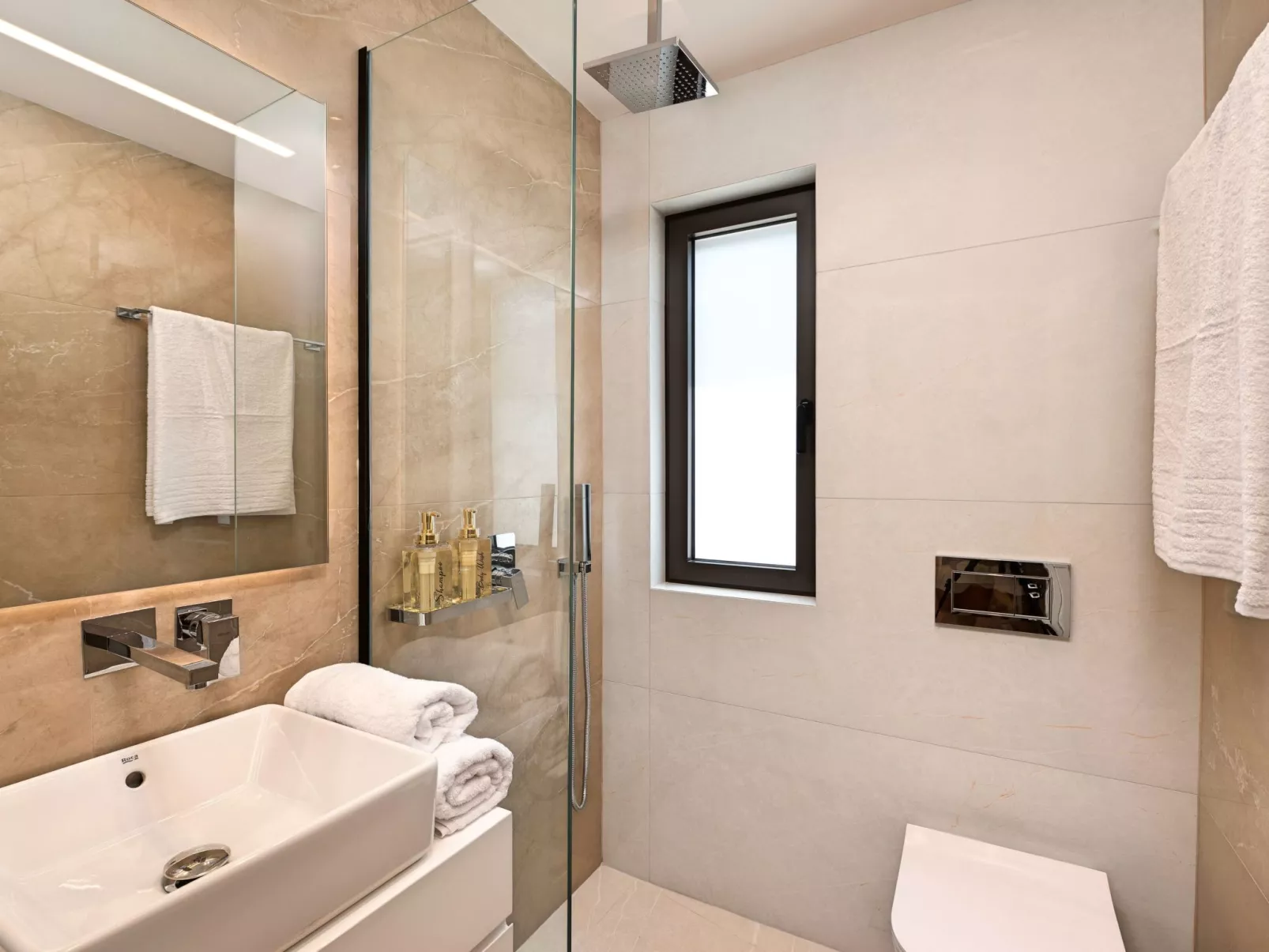 Celestial Villa Privater Pool und Jacuzzi-Image-tags.info