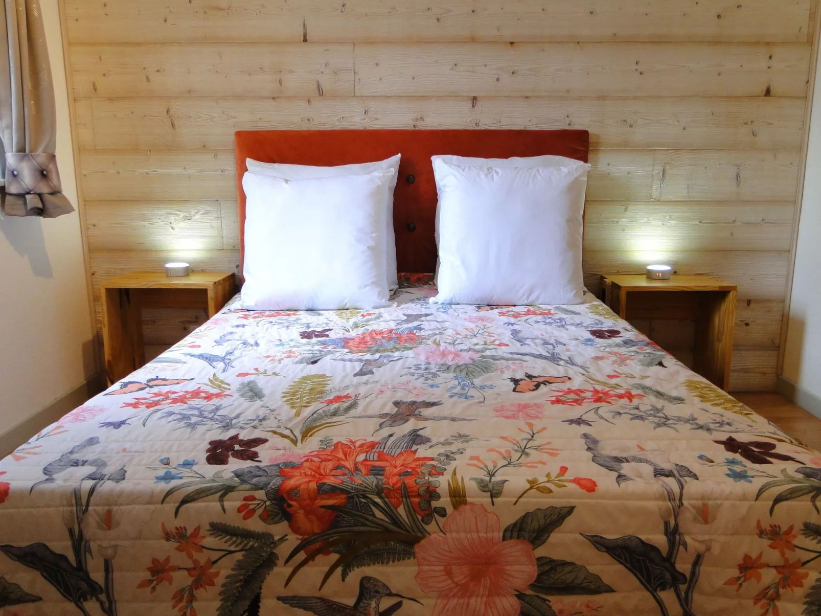 Gite Lys Montagnes du Jura mit Spa Sauna Fluss-Inside