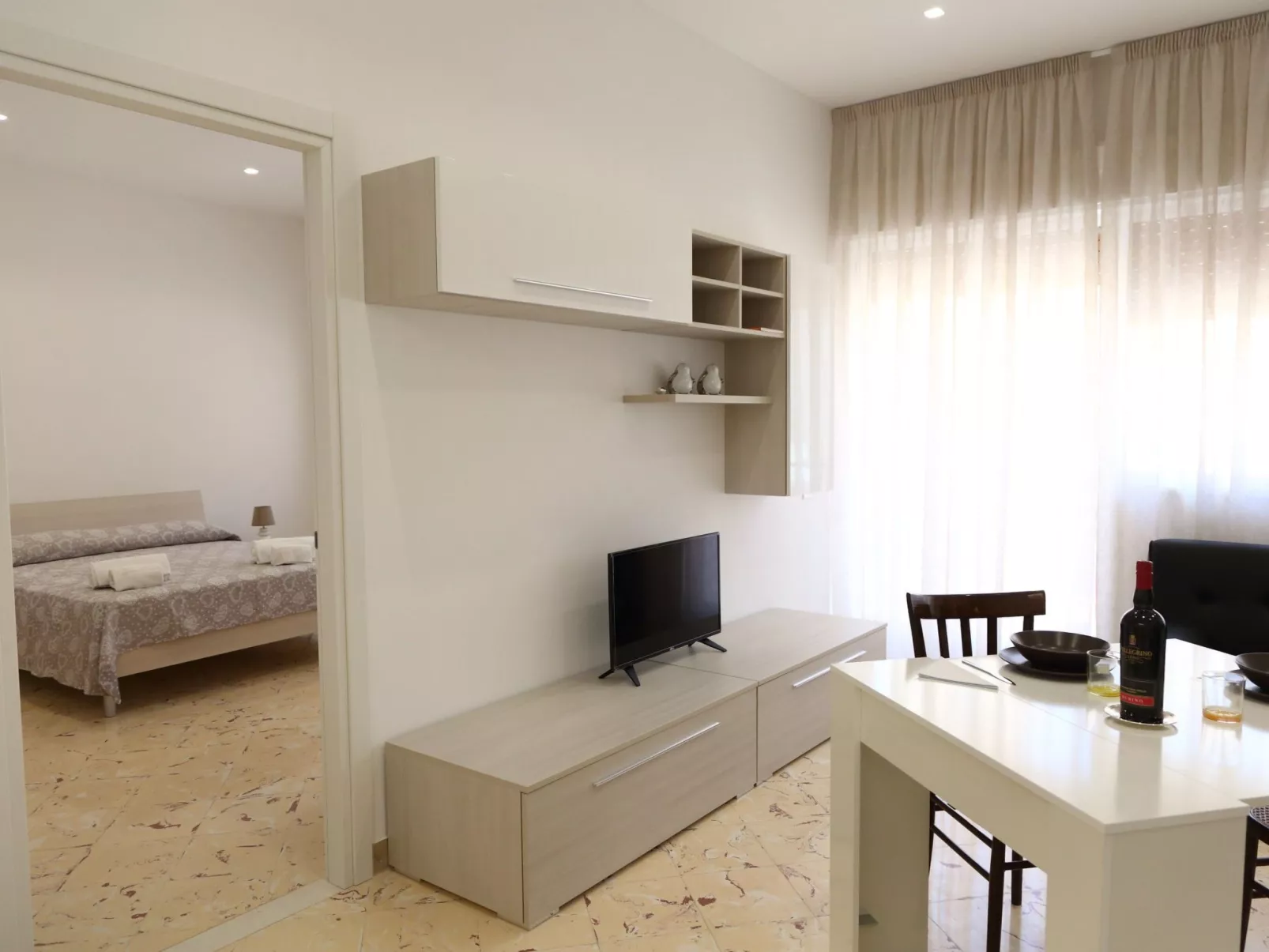 Balcone Giglio-Inside