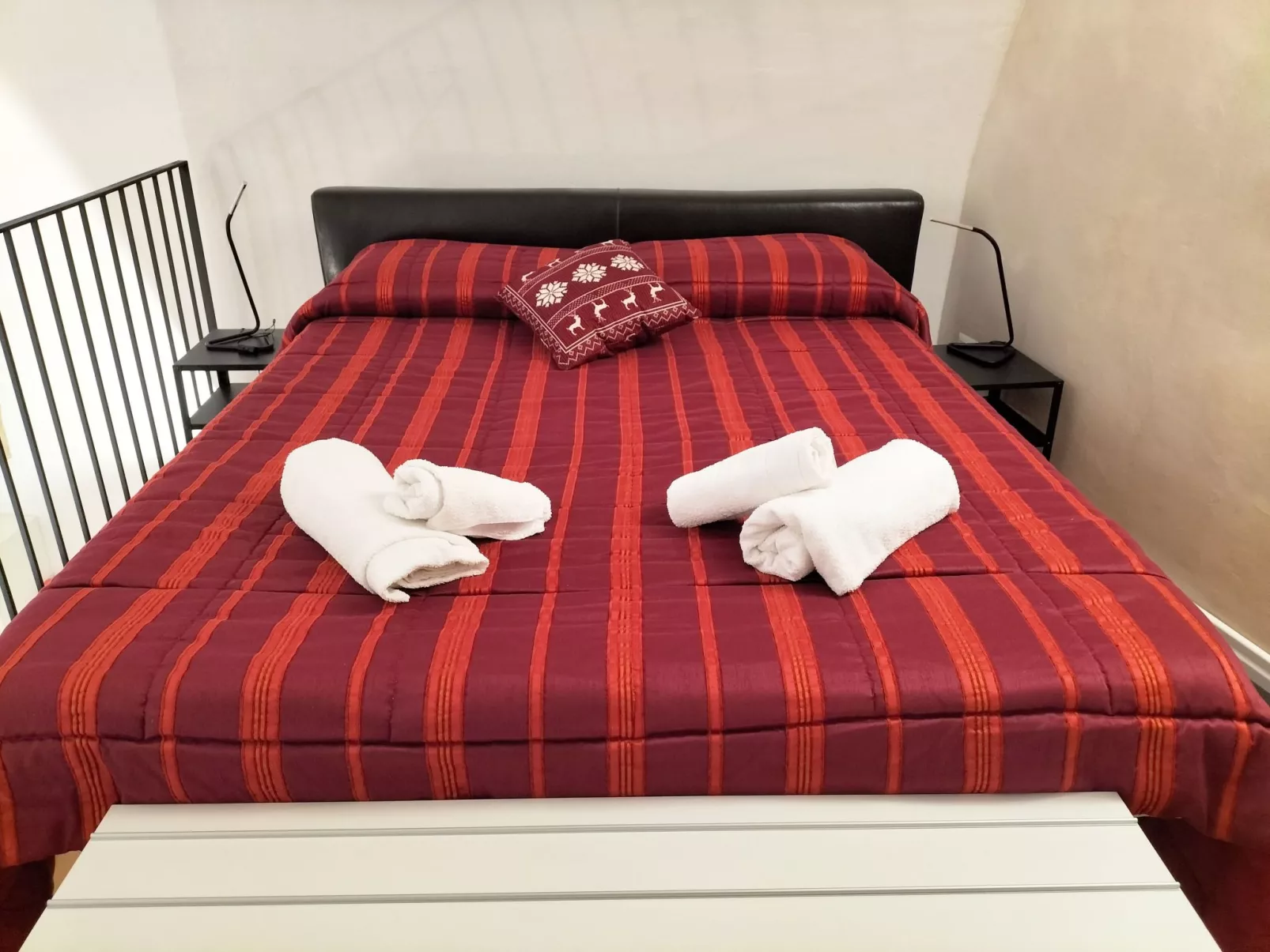 Casa Maria Jucunda Sicilia-Dedans