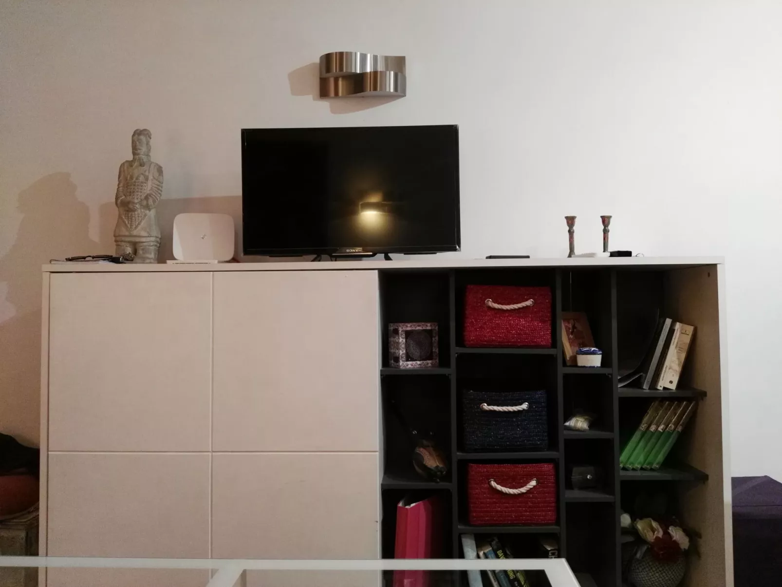 Appartement mit Balkon in einem Komplex mit Gemeinschaftspool am Meer-Drinnen