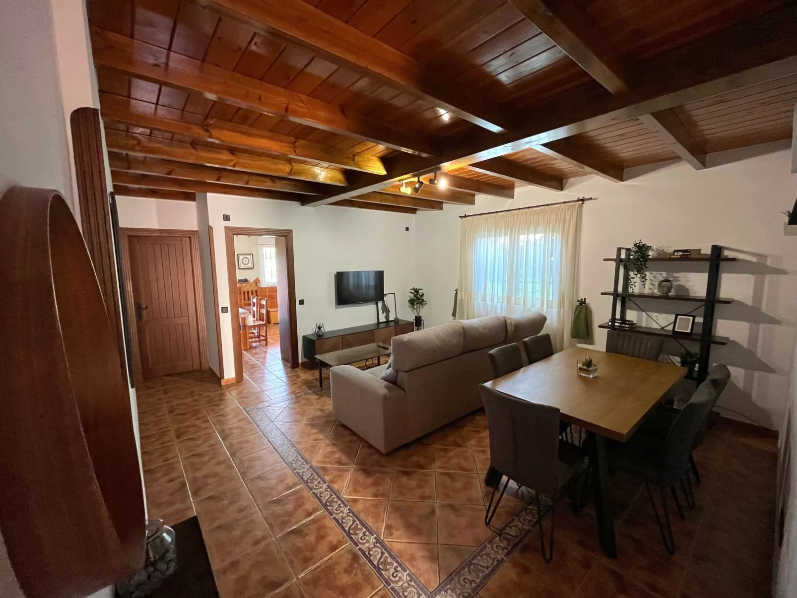 Charmantes Ferienhaus mit Grill und Schwimmingpool-Inside