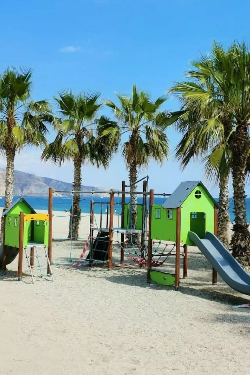 Sun Beach Aguadulce mit Parkplatz-Outside