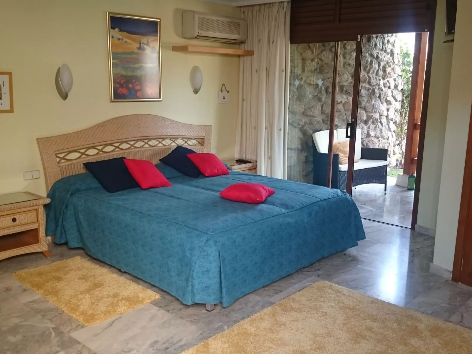 Villa mit Garten, Pool , Grill und Terrasse-Dedans