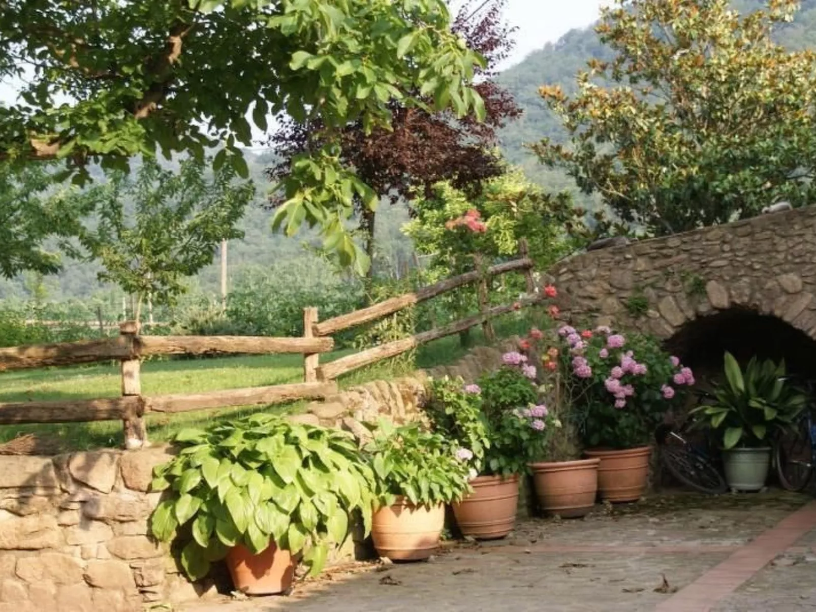 Kleiner Bungalow mit zwei Schlafzimmern.-Outside