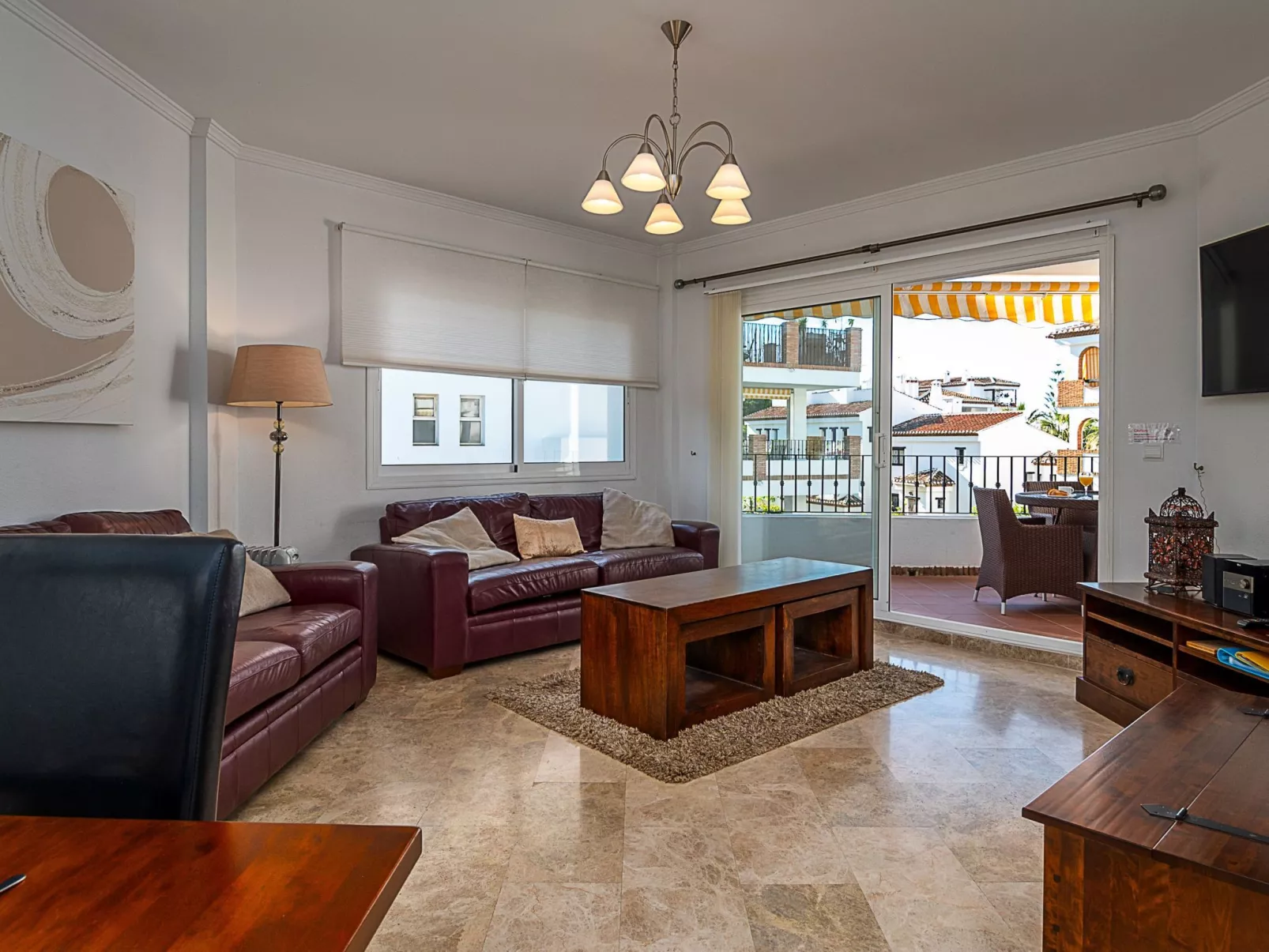 Appartement mit Terrasse-Dedans