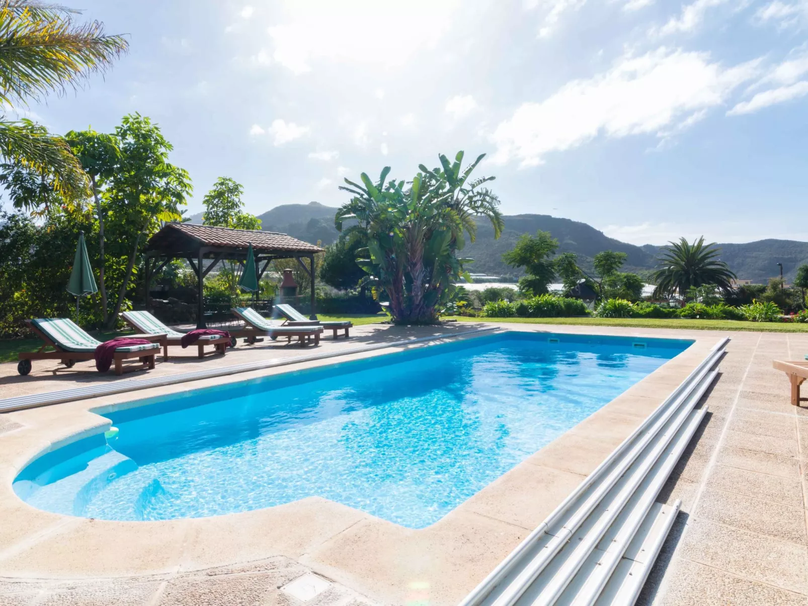 Finca Picacho "Ferienhäuser für große Gruppen"-Outside