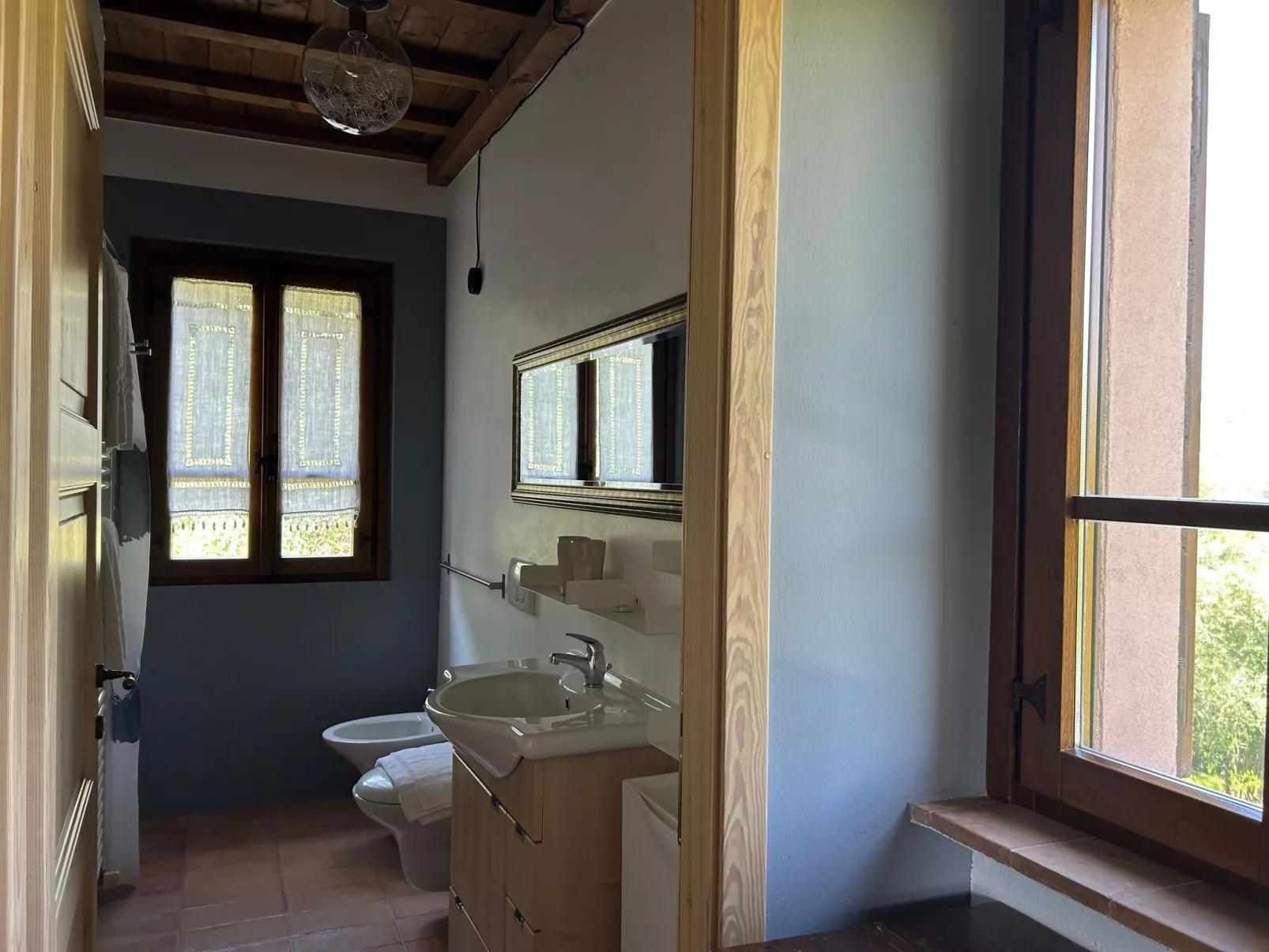 Wohnung mit Privatparkplatz-Dedans