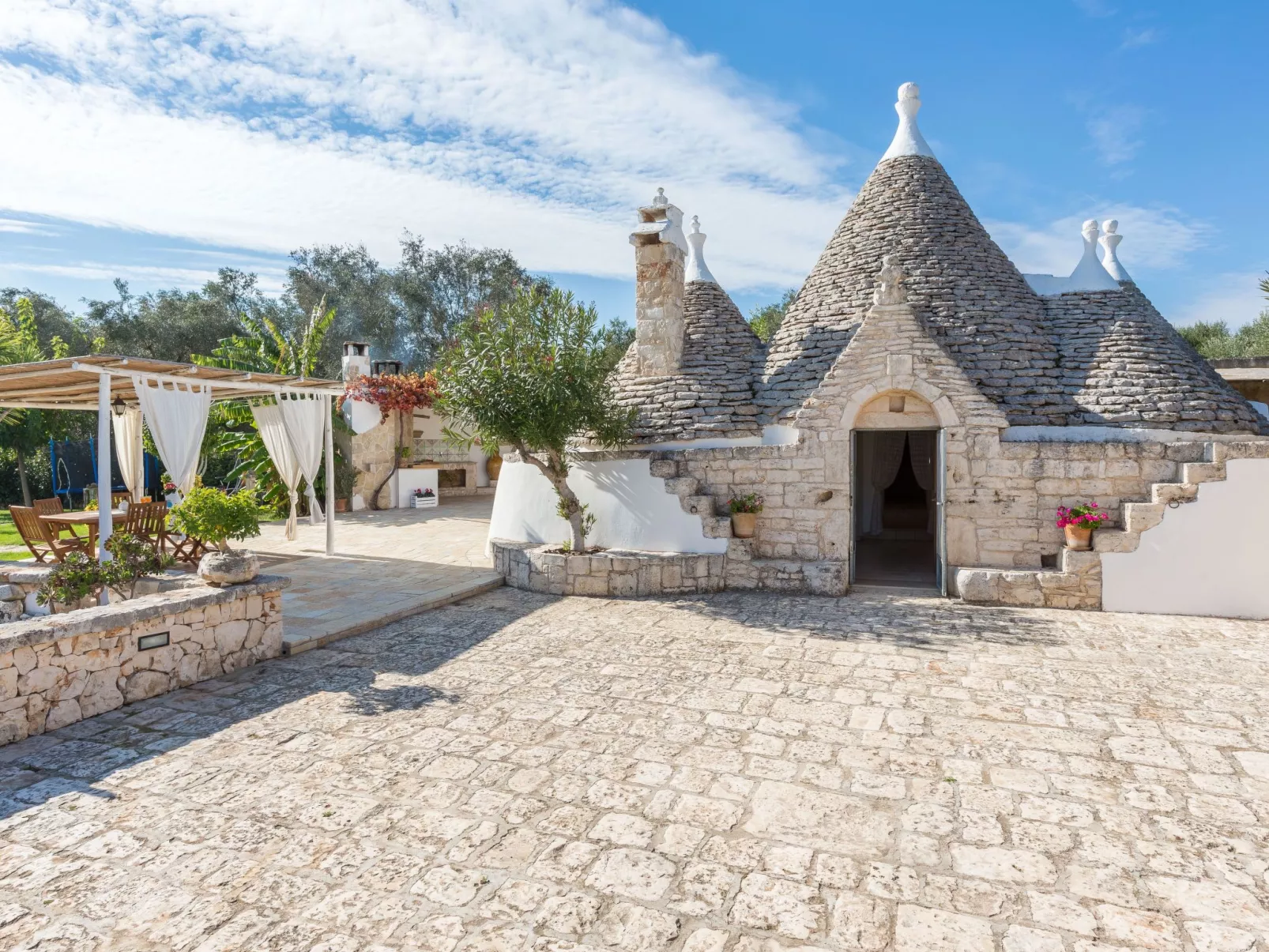Trullo für Ferien in Apulien-Draußen