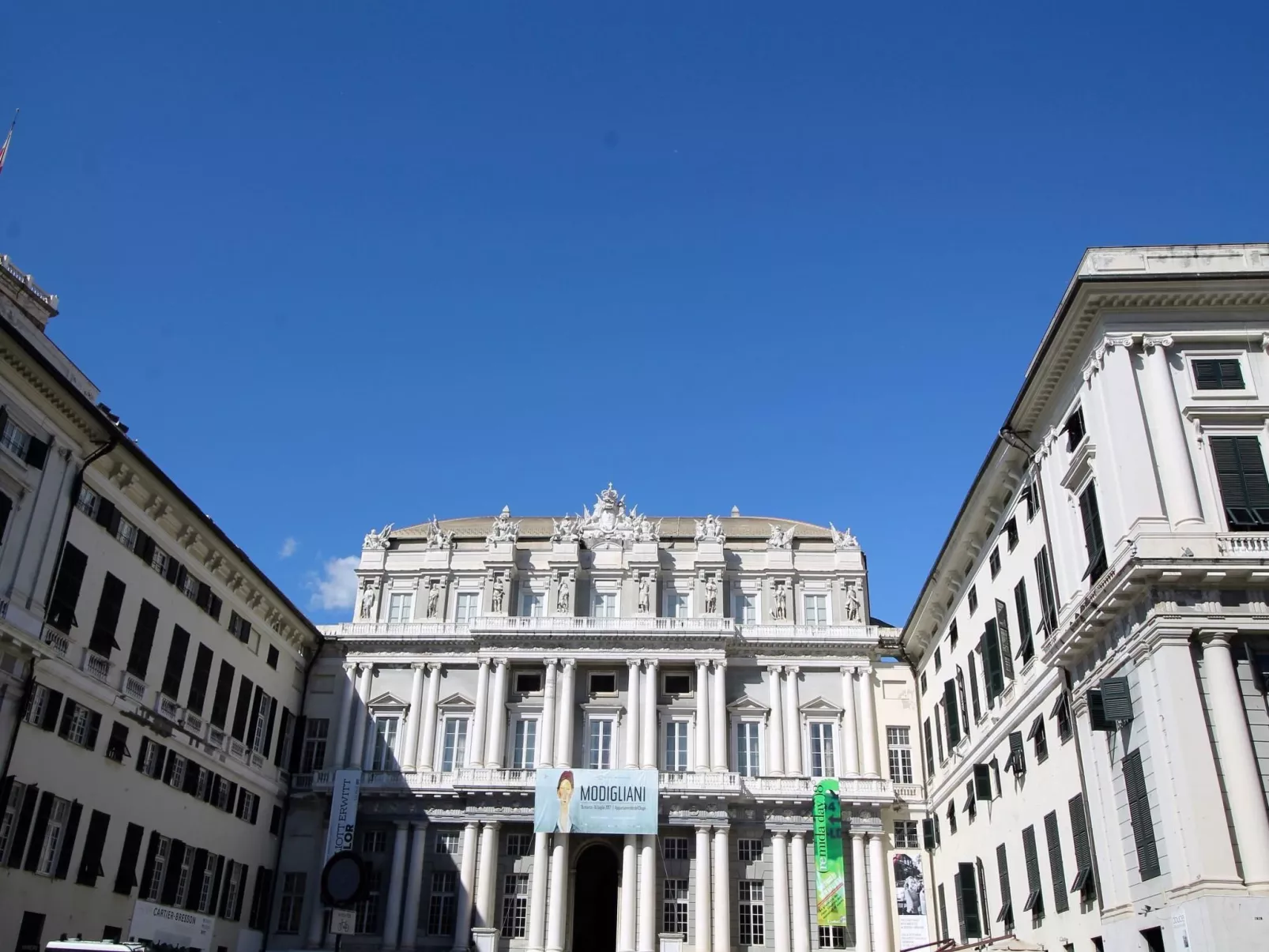 In Molo, Piazza De Ferrari in der Nähe-Image-tags.info