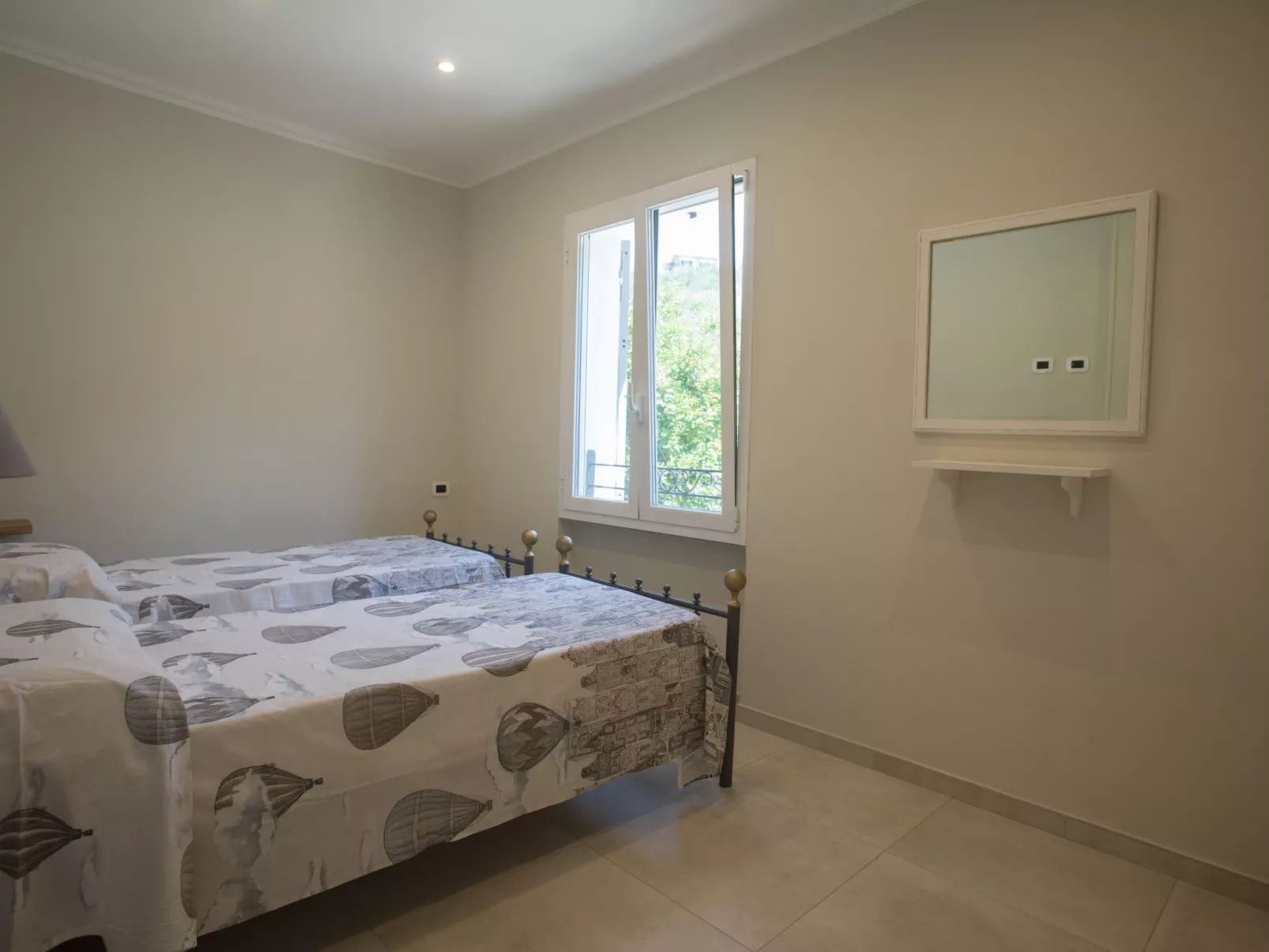 Wohnung mit schönem Blick auf den Golf von Dianese-Dedans