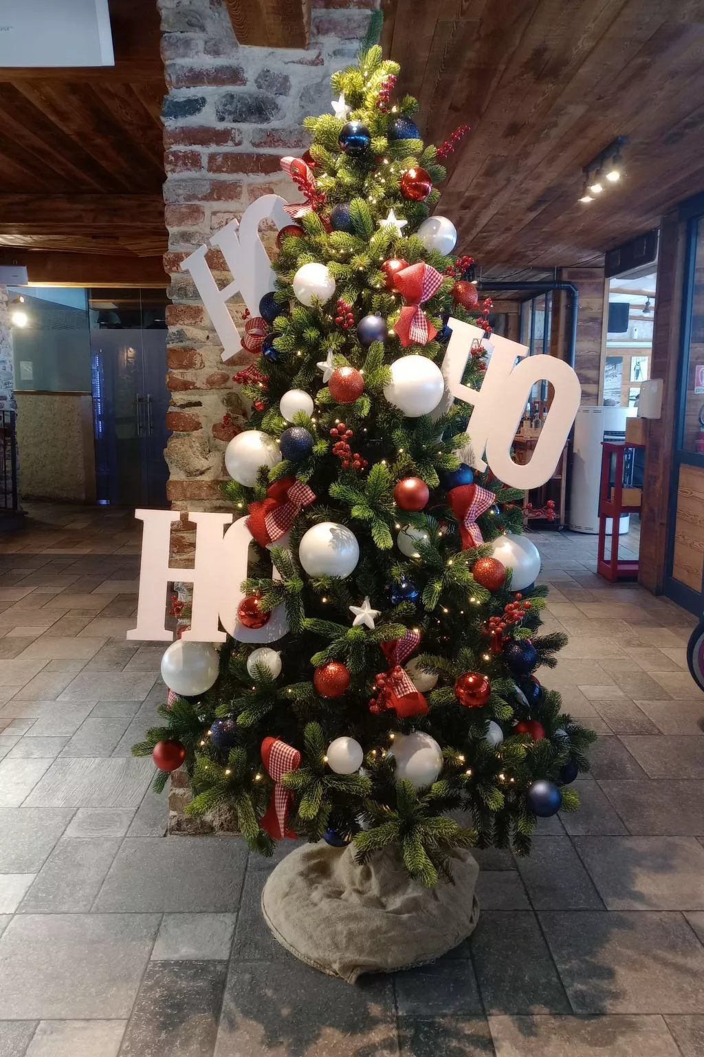 Mit Bergblick-Dehors