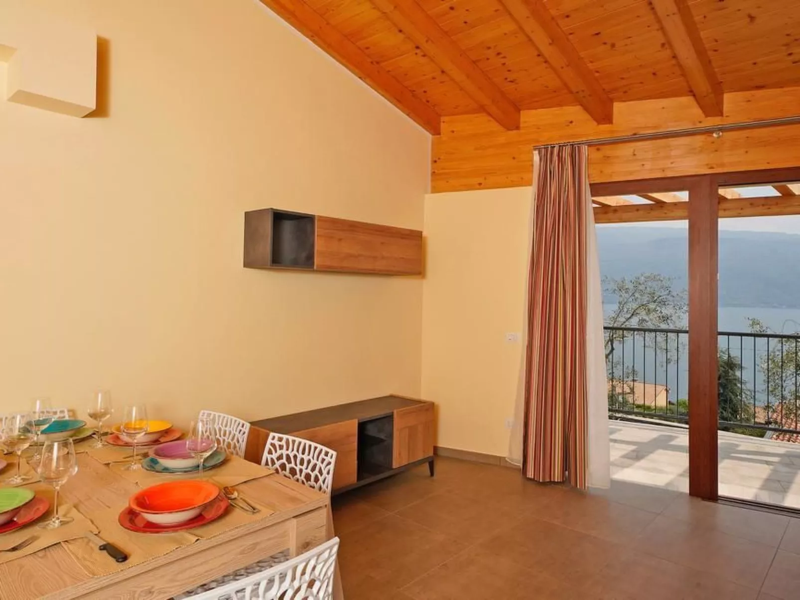 Anwesen "Dany" mit Blick aufs Wasser-Dedans