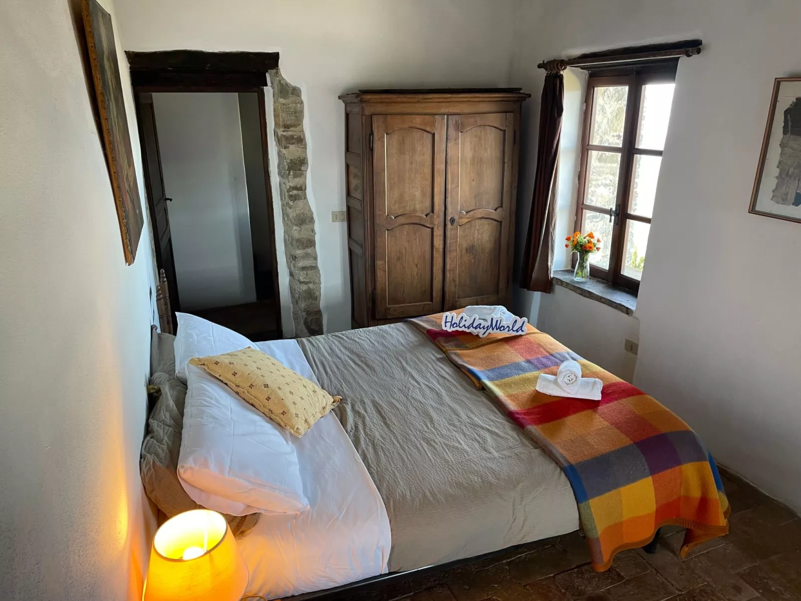 Mountains' View by Holiday World-Inside