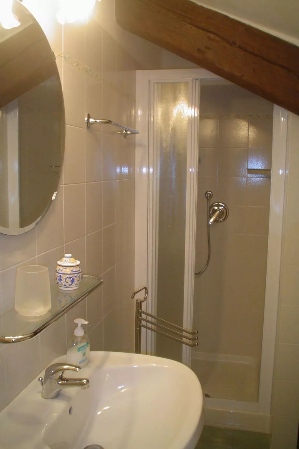 Mit Privatparkplatz-Dedans