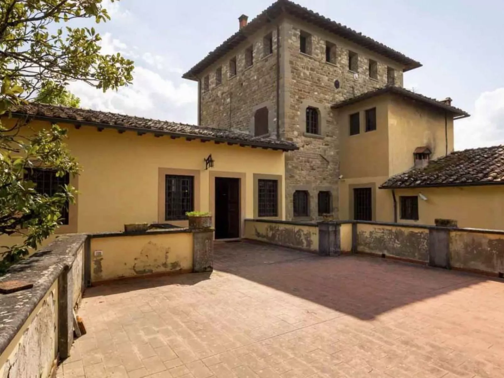 Wunderschöne Villa mit atemberaubender Aussicht und privatem Pool-Outside