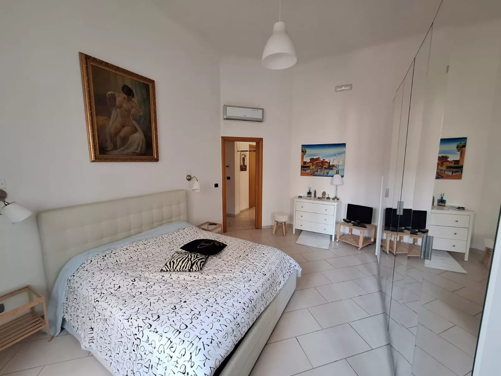 Touristenwohnheim "Via tanzi 27 bari"-Drinnen