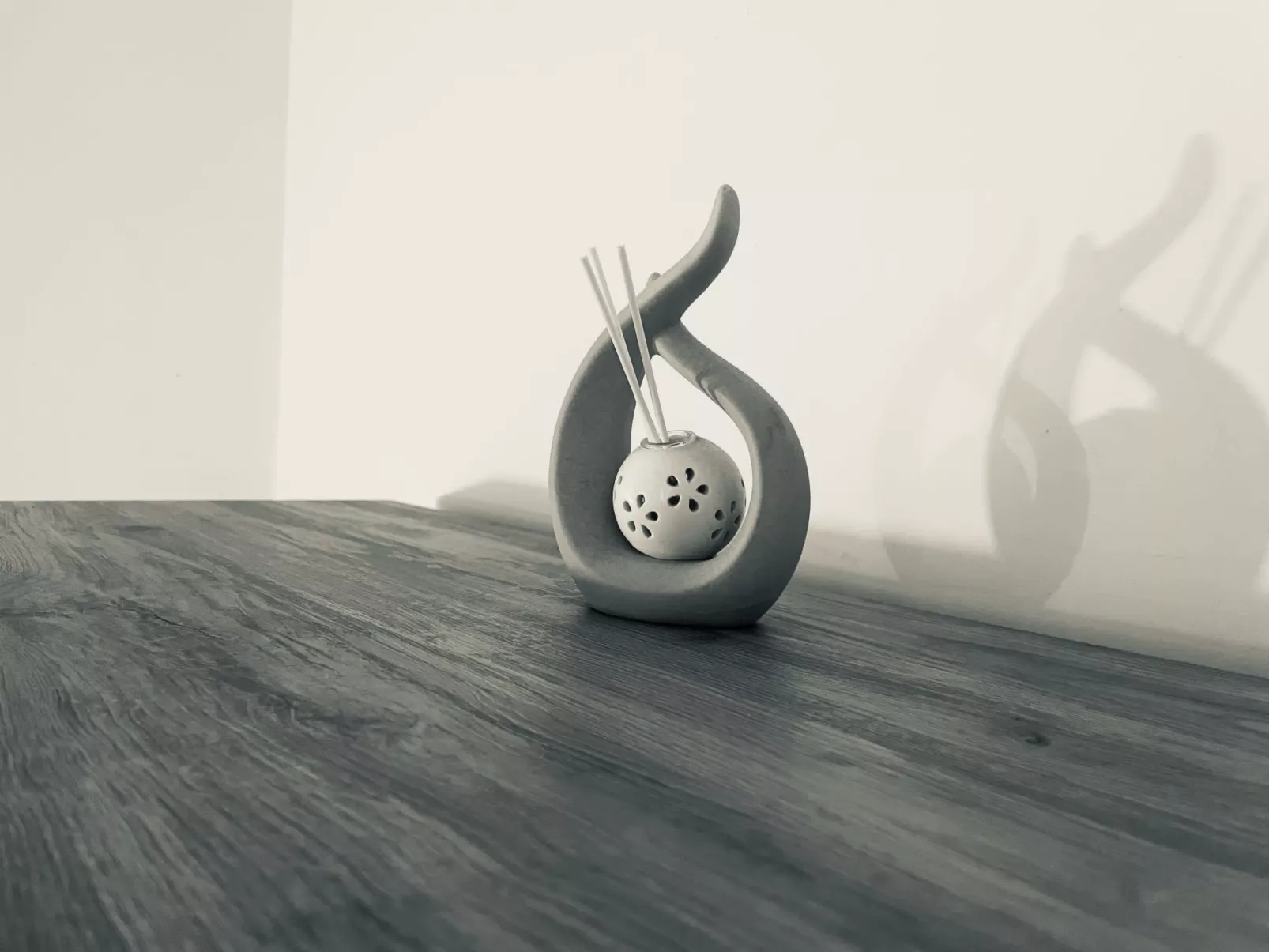 "Momy's Home Rom"-Inside