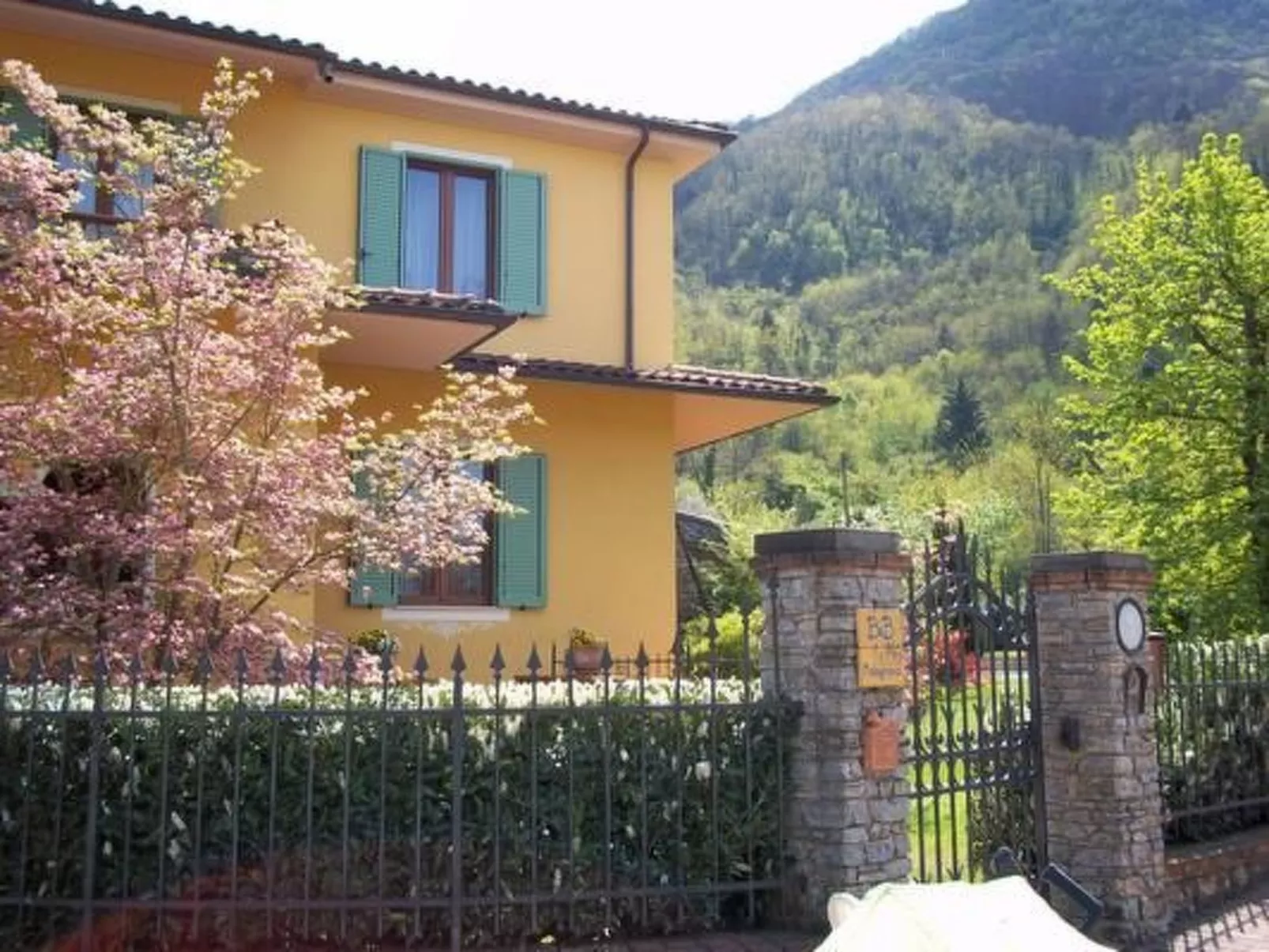 'Villa Mandolata-Outside