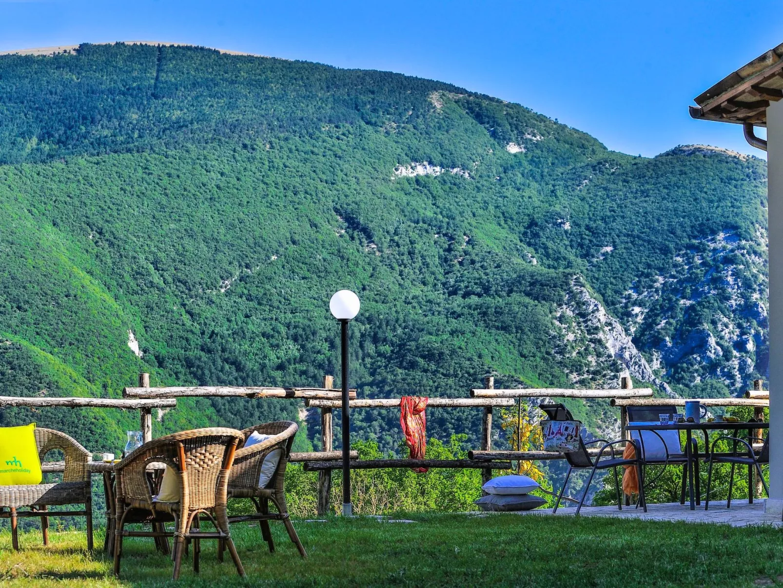 Acquanera - Marcheholiday, mit privatem Pool-Draußen
