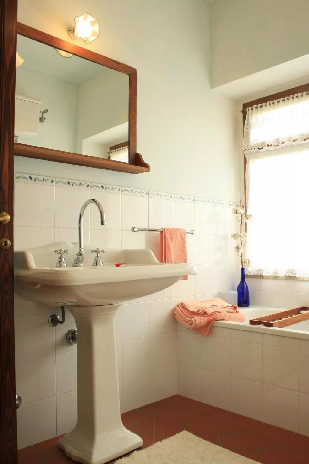 Haus Claudia mit schönem Garten-Drinnen