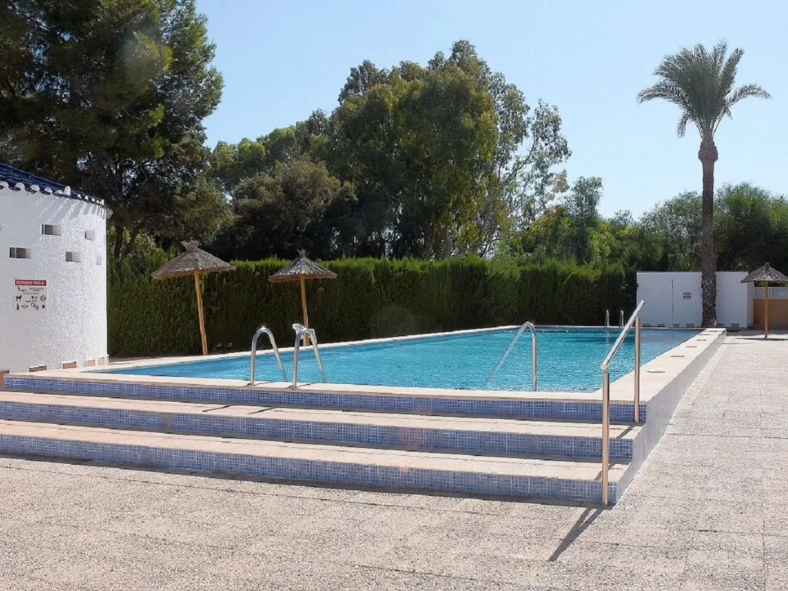 ADELFAS I - 12-Draußen