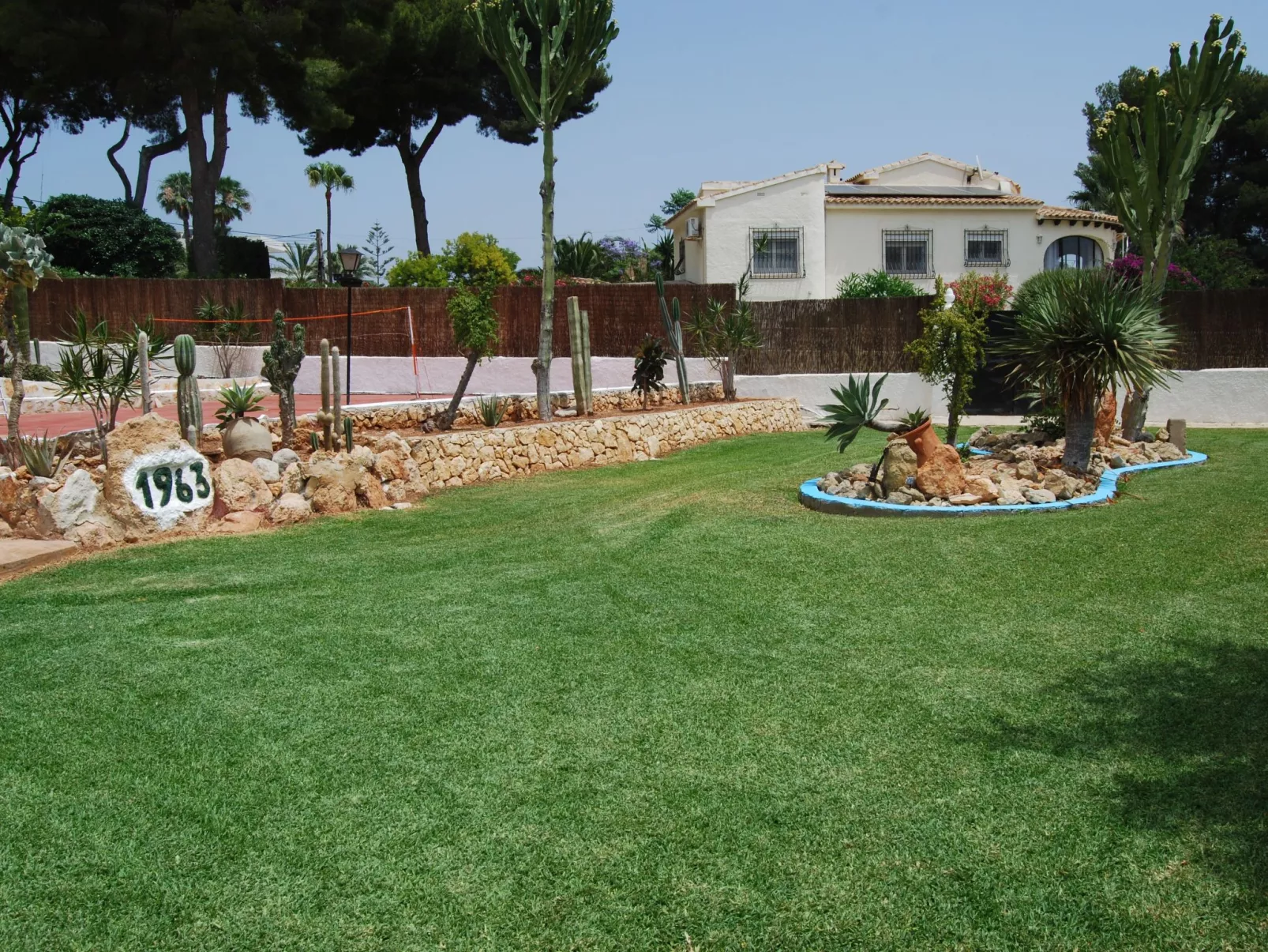 Ferienvilla, Seeblick, privater Pool und Parkplatz-Image-tags.info