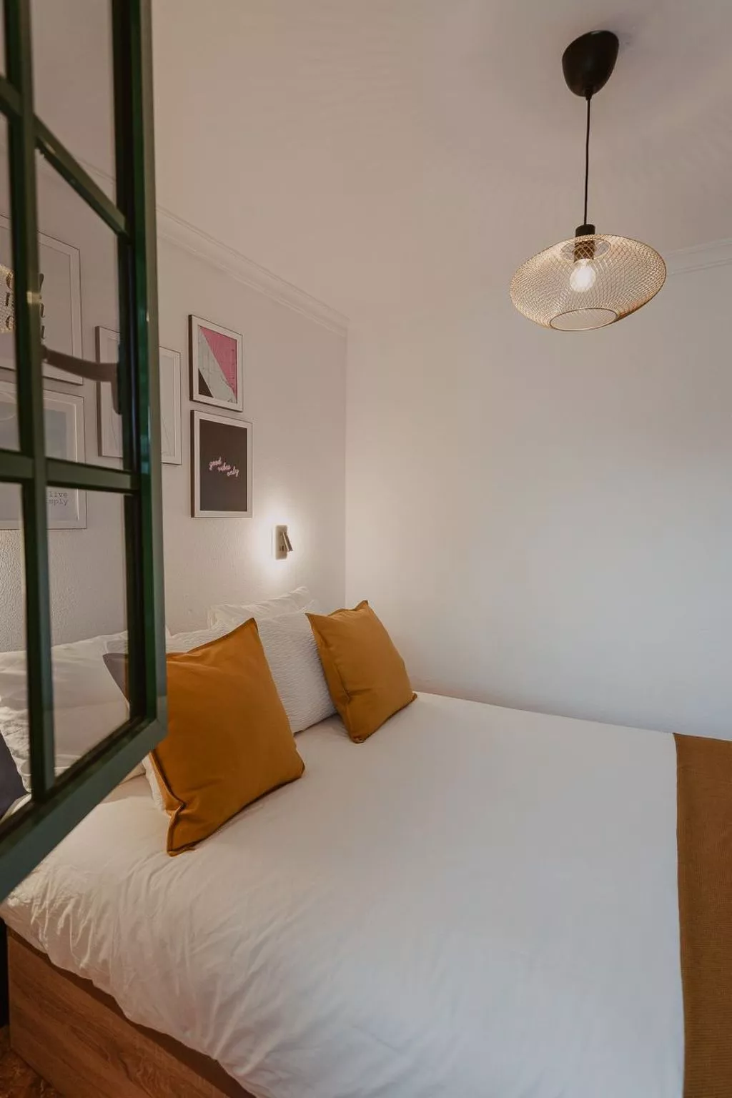 Ferienbungalow mit Grill, Garten und Terrasse-Drinnen