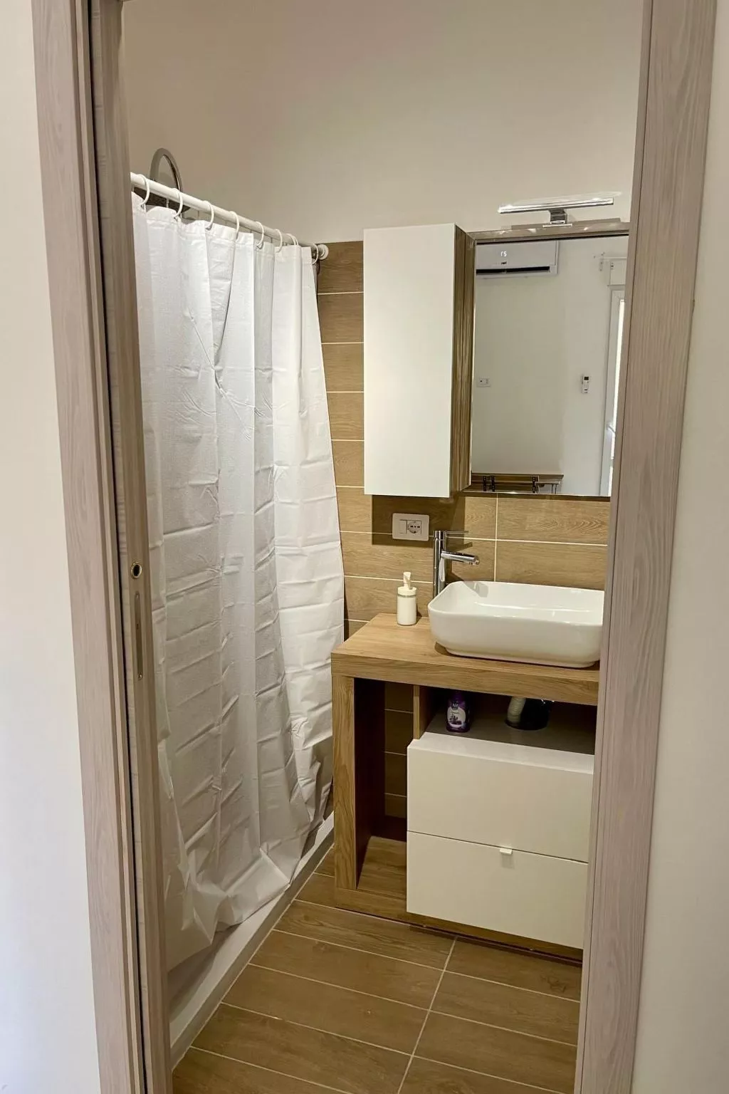 Gästehaus Eden 1-Drinnen