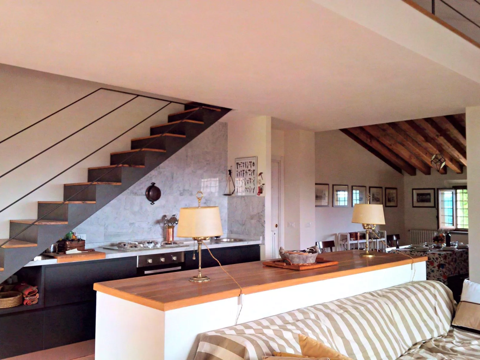 Villa mit Pool und zauberhafter Aussicht-Image-tags.info