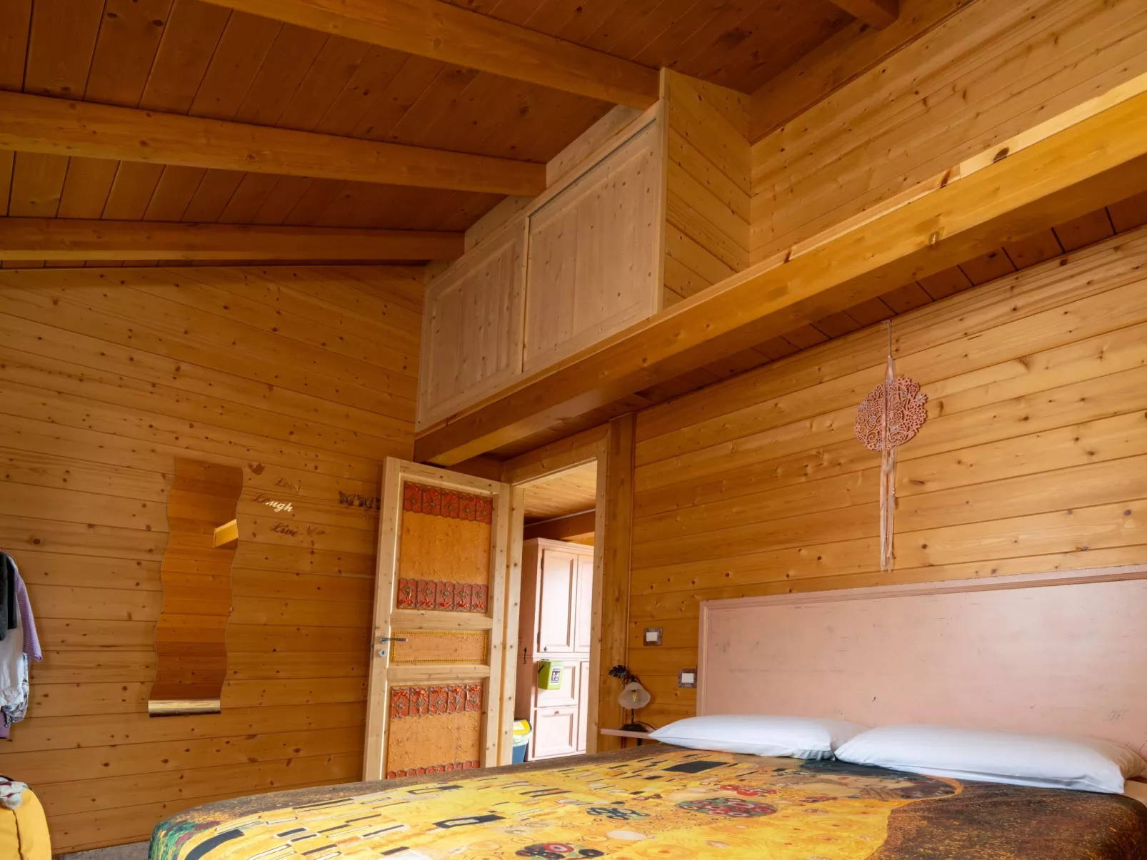 'Vindemia la salmon-Inside