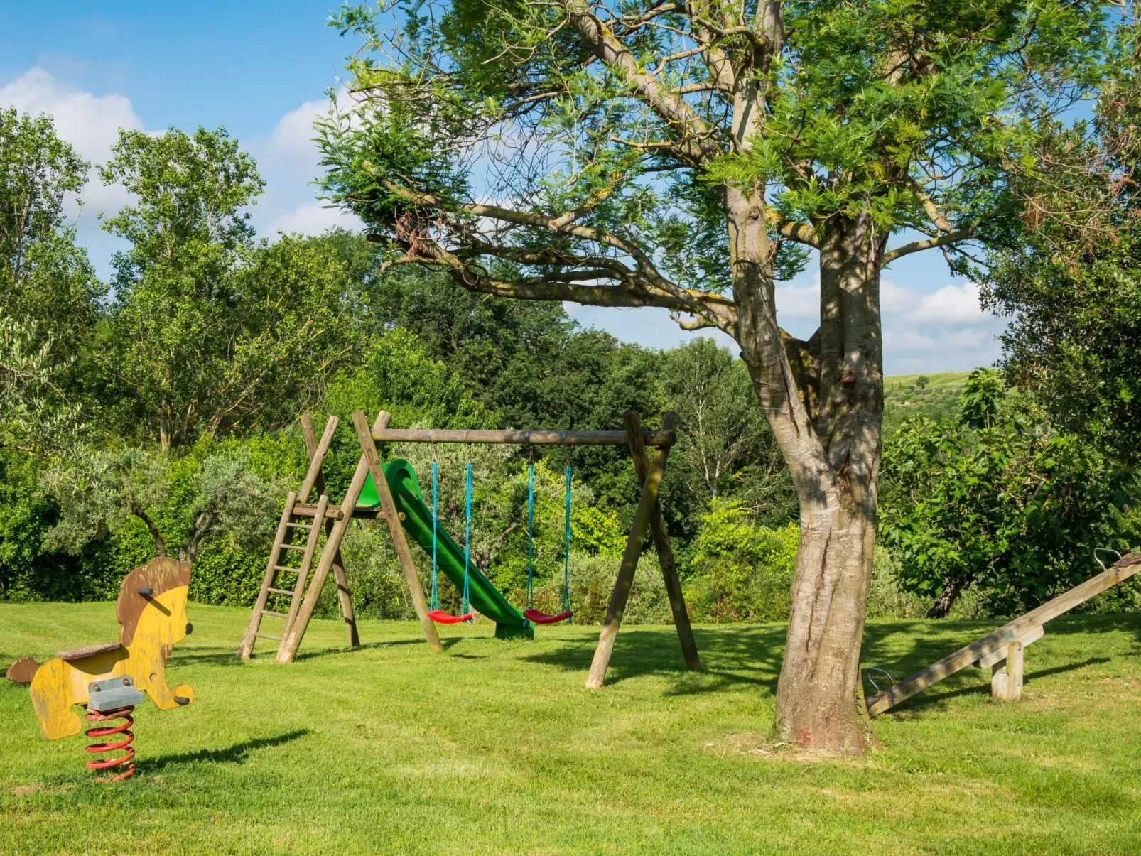 Drei-Zimmer-Wohnungen Borgo Collelungo auf zwei Etagen-Outside
