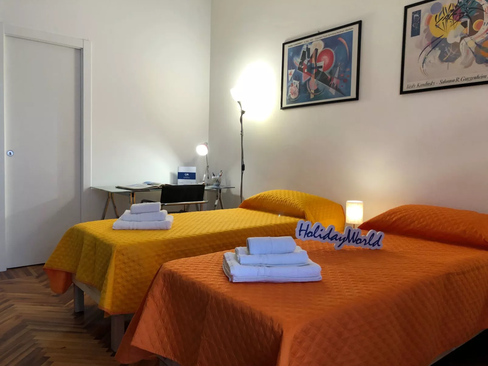 Für 8 Personen ca. 100 m&sup2; in Turin, Piemont (Provinz Turin)-Drinnen