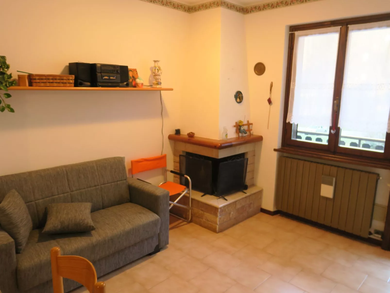 Wohnung mit Balkon mit Seeblick-Drinnen