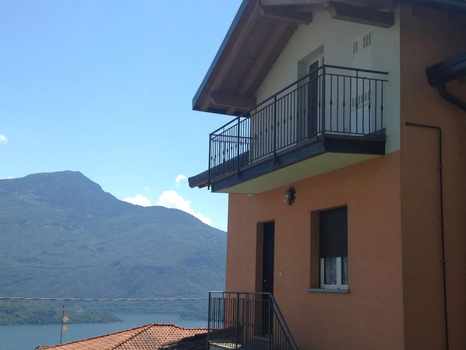 Wohnung "Spaziosa mansarda"-Draußen