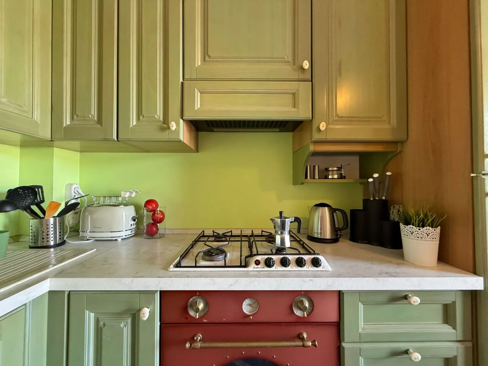 Bacio del Mare by Holiday World-Inside